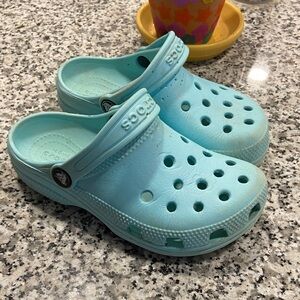 Crocs aqua blue unisex kids size 12
